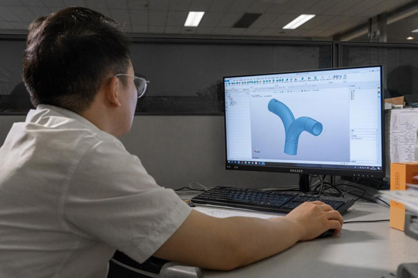 Ӧ������3D������ܹܵ�