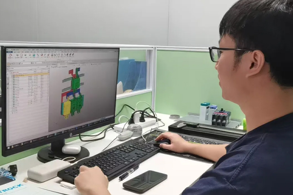 ��ʿ��Ա��Ӧ�����������칫